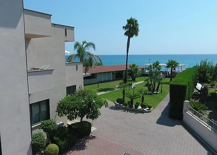 Federica 里亚切滨海