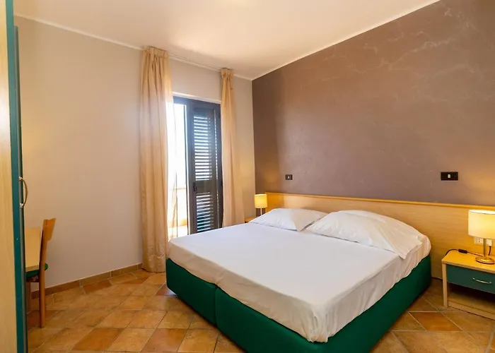 Federica 酒店 里亚切滨海